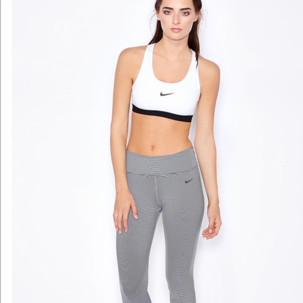 Nike Legend 2.0 Women's Tight Fit Training Capri